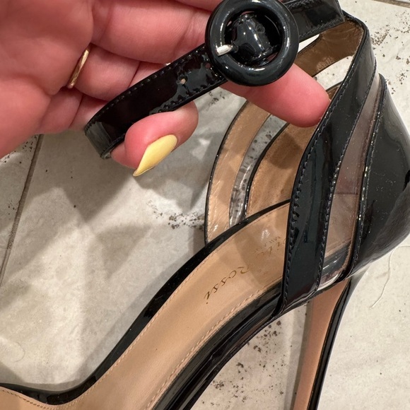 J4. Gianvito Rossi Black Patent Leather Ankle Strap Sandals - Picture 4 of 8